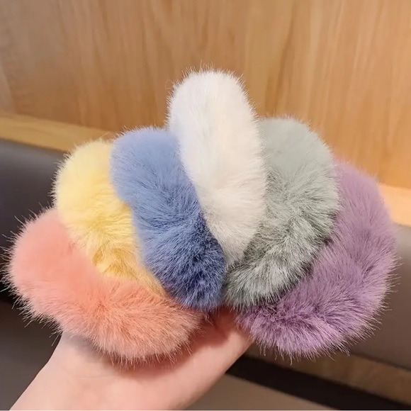 Accessories - 6 piece plush scrunchie set